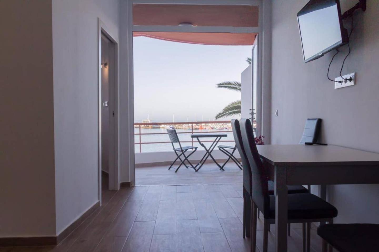 Paseo Maritimo, Los Cristianos Over The Sea Free Wifi أرونا المظهر الخارجي الصورة